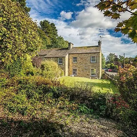 The Belle - A Lovingly Converted Grade II Listed Home From Home In Bakewell Exterior photo