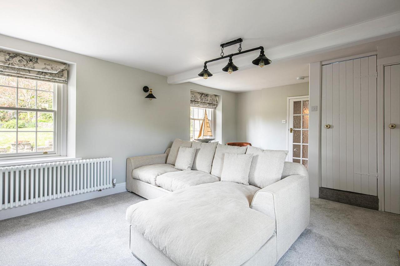 The Belle - A Lovingly Converted Grade Ii Listed From In *