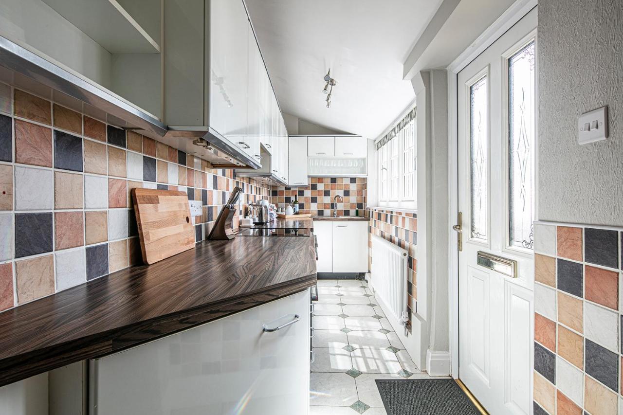 The Belle - A Lovingly Converted Grade Ii Listed From In Bakewell